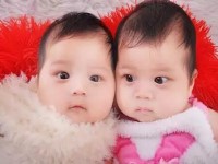 怀双胞胎的早期症状是怎样的？