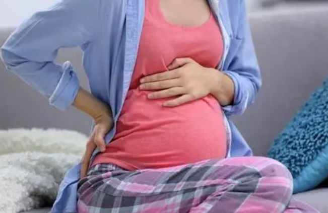 腰酸是怀孕早期的征兆吗.png