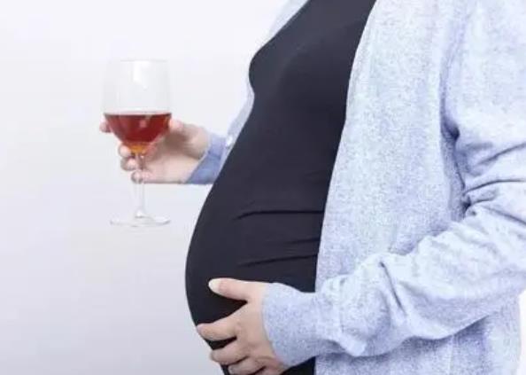 喝酒怀孕的孩子能要吗.jpg