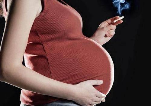 女性抽烟会导致不孕吗.jpg