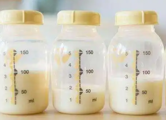 6个月宝宝奶量是多少.png