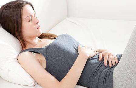 孕妇胸闷气短的原因有哪些.jpg