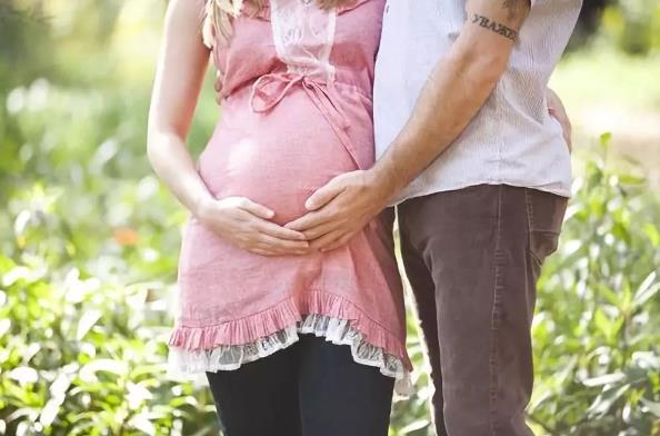 孕三个月男女宝宝性别相关的生理特征相同吗？孕三个月宝宝生理特征能看出性别吗？.jpg