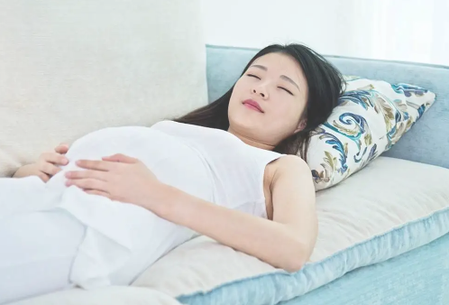 怀孕女性晚上睡觉的嗜好调整.png