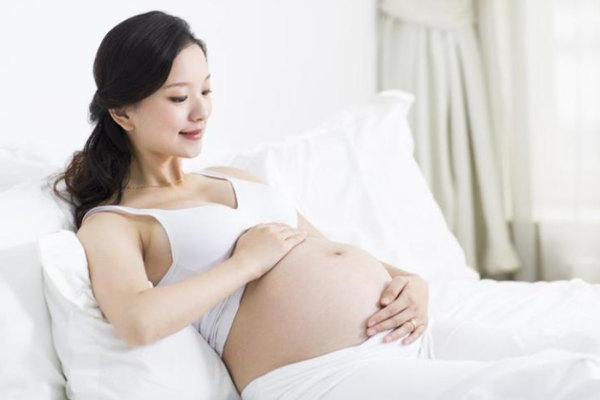 备孕期间吃什么食物会提高受孕机会？备孕期间女性能喝酒吗？.png