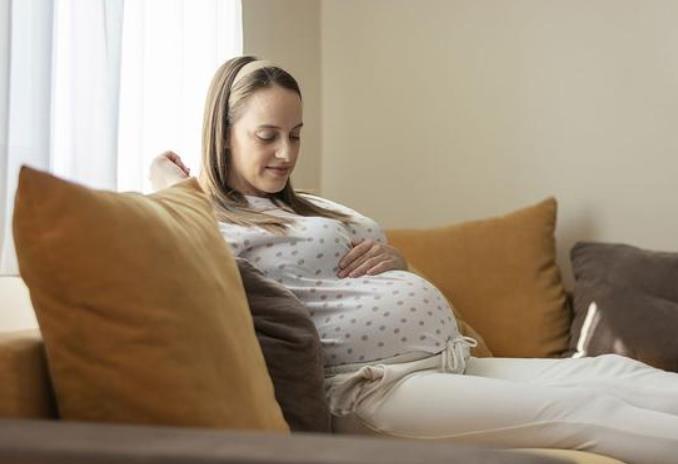 孕妇吃得太多有哪些危害？对胎儿有影响吗？.jpg