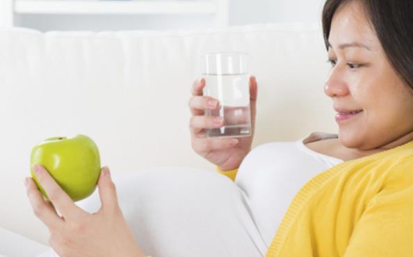 女人在怀孕期间吃什么东西补身体？饮食要注意什么？.jpg