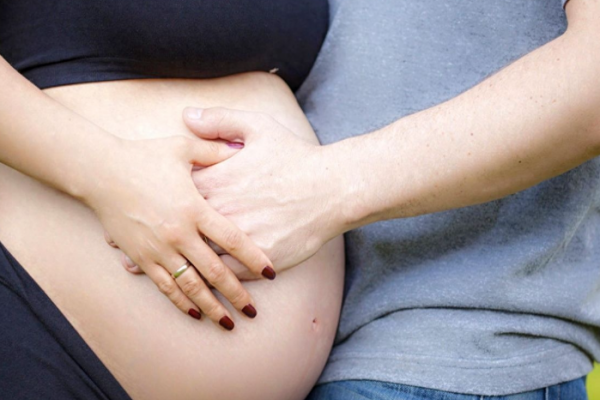 孕妇肚子形状怎么判断男女？孕妇肚子形状与宝宝性别有联系吗？.png