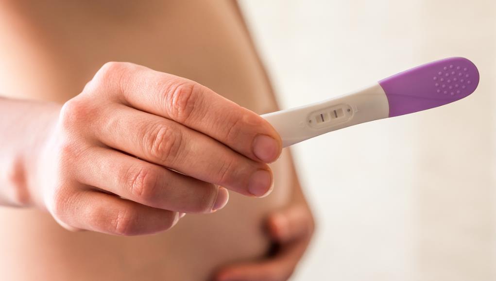 排卵期用早孕试纸测出一深一浅是什么原因？如何提高测试准确性？.jpg