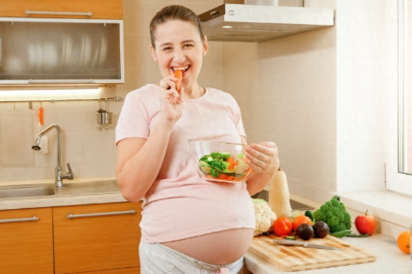 孕妇平常要多吃些什么食物？孕妇孕早期吃什么水果好？.png