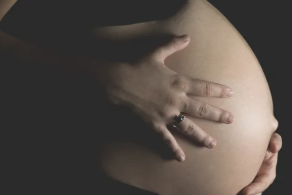 为什么孕期里吃得少却还会长胖呢？孕妇吃的少对胎儿有影响吗？.png