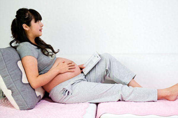 孕晚期怎么补营养促进胎儿发育？孕妇营养不良对胎儿有什么影响？.png