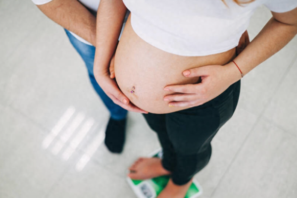 孕期反应与生男生女有关吗？还有哪些方法可以预测生男生女？.png
