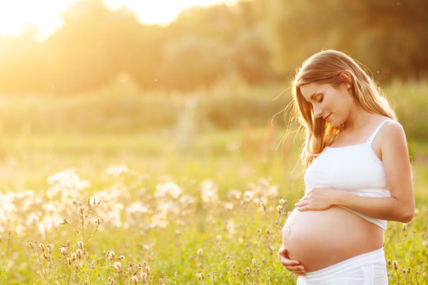孕晚期下体分泌物变多的原因有哪些？.png