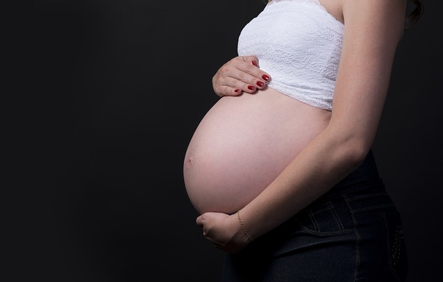 孕期有这几种行为可能怀的是男宝还是女宝？.jpg
