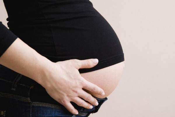 早孕反应特别早的原因有哪些？.png