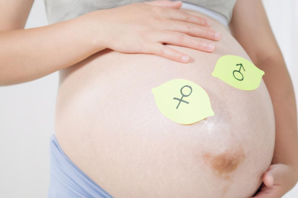孕期乳房变化是怎么预测胎儿性别？.png