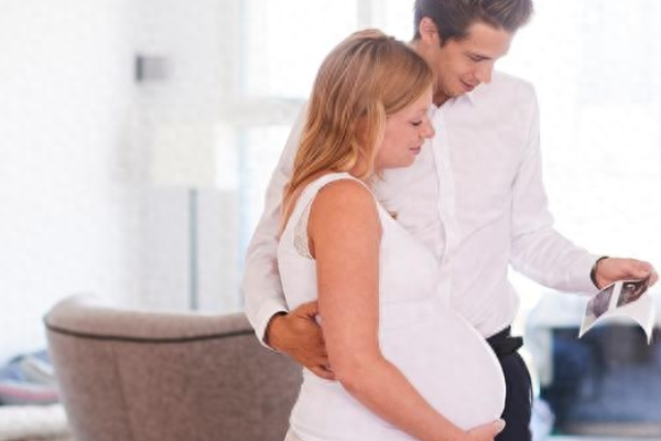孕初期吃什么预防胎儿畸形？.png