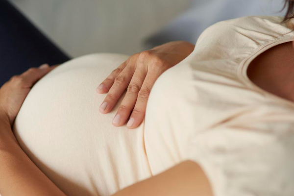 孕妇平躺时如何看胎儿性别？.png