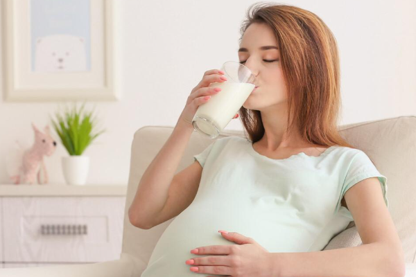 孕妇贫血能否喝纯牛奶呢？.png