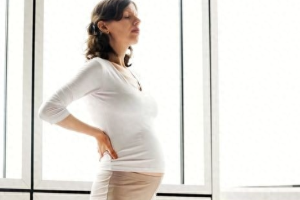 孕妇吃太胖对胎儿有何影响？.png