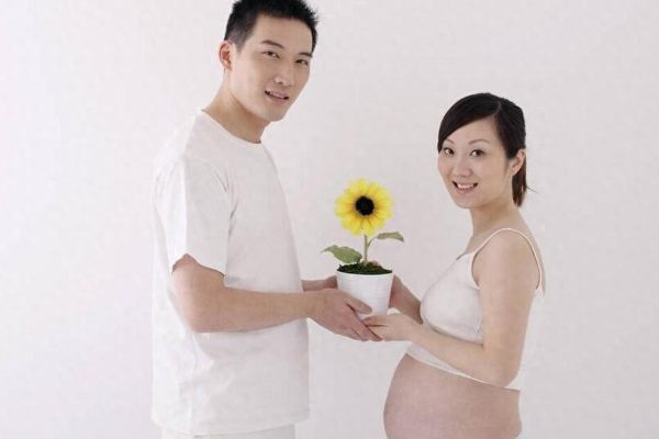 怀女孩有哪些孕早期症状？.png