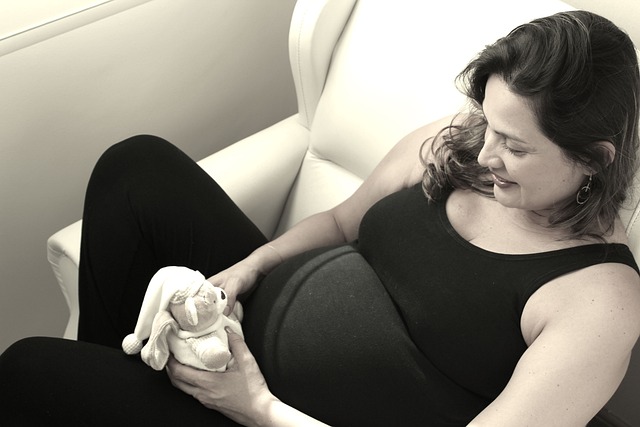 孕早期如何确认胎儿还在.jpg