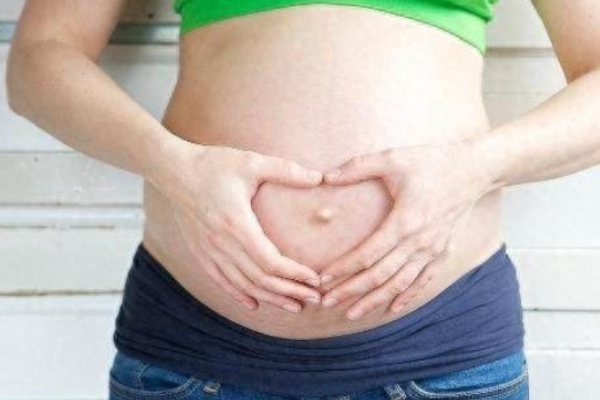 怀孕早期吃什么食物好呢？.png