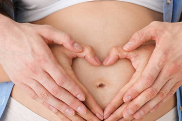 怀孕早期应该多吃哪些食物？.png