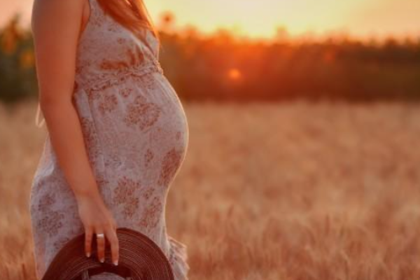 怀孕早期不想吃饭有什么影响？.png