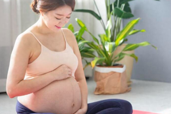 孕早期如何自测胎儿是否健康呢？.png