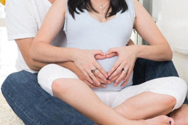 胎儿缺氧时孕妇会有什么反应？.png