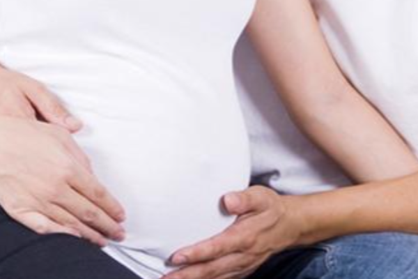 为什么怀孕初期会出现呼吸困难呢？.png