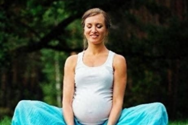 怀孕初期乳房胀痛的原因有哪些？ (2).png