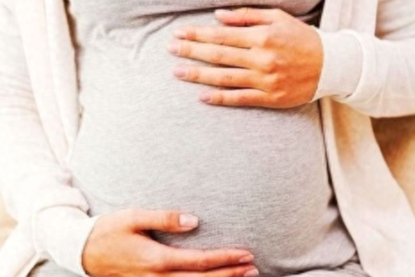 怀孕初期发烧对胎儿有影响吗？.png