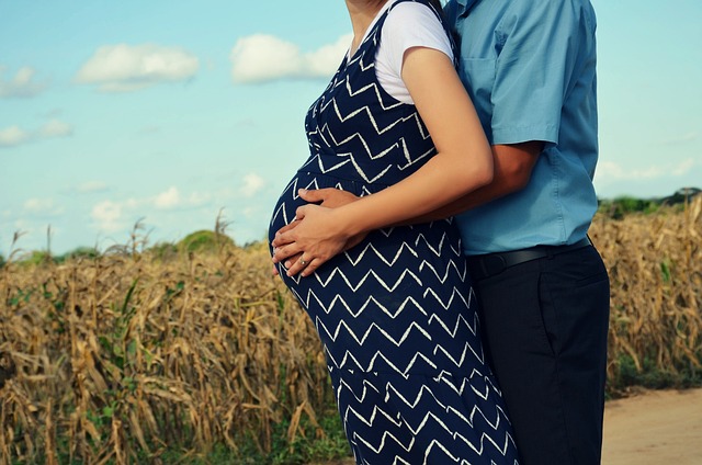 怀孕三个月怀男孩的症状有哪些.jpg