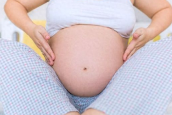 孕期间分泌物多是怀女儿吗？.png