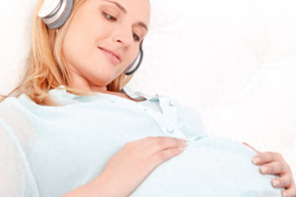 孕妇一直化妆导致胎儿畸形的概率有多大？.png