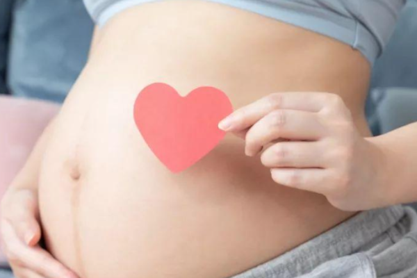 孕期化妆是否对胎儿有影响呢？.png